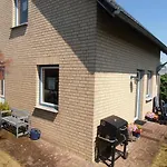 Grosses, Einzeln Stehendes 