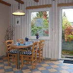 Grosses, Einzeln Stehendes 