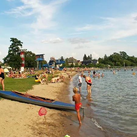 Großes, Einzeln Stehendes Undine, Ruhige Lage, Terrasse, Parkplatz, Fahrradhäuschen Abschließbar, Nähe Zur Altstadt Und 600 M Zum Müritz - Ferienhaus Waren (Müritz)