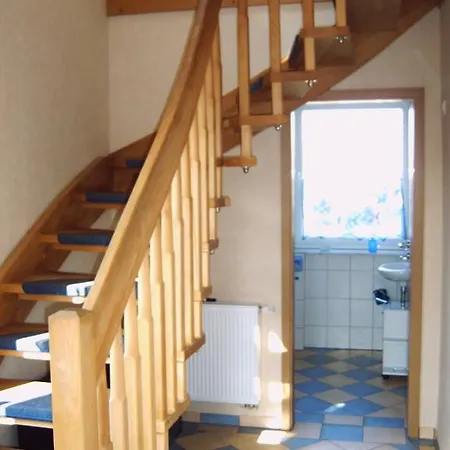 펜션 Ferienhaus Undine, Ruhige Lage, Naehe Zur Altstadt, Nur 500 M Zur Mueritz Mit Strand, Mit Parkplatz Und Fahrradhaeuschen 바렌